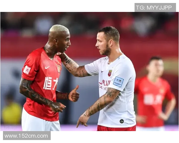 篮网与黄蜂激战305场赛季关键对决引发球迷热议