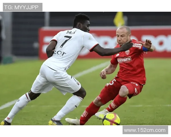 阿雅克肖主场迎战梅斯争夺法乙联赛关键三分之战